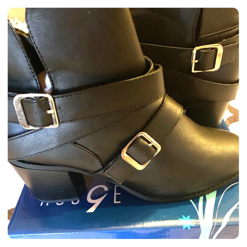 Faux Leather Black Booties!